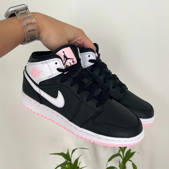 Nike Air Jordan 1 Arctic Light Pink Punch - Picture 3 of 6